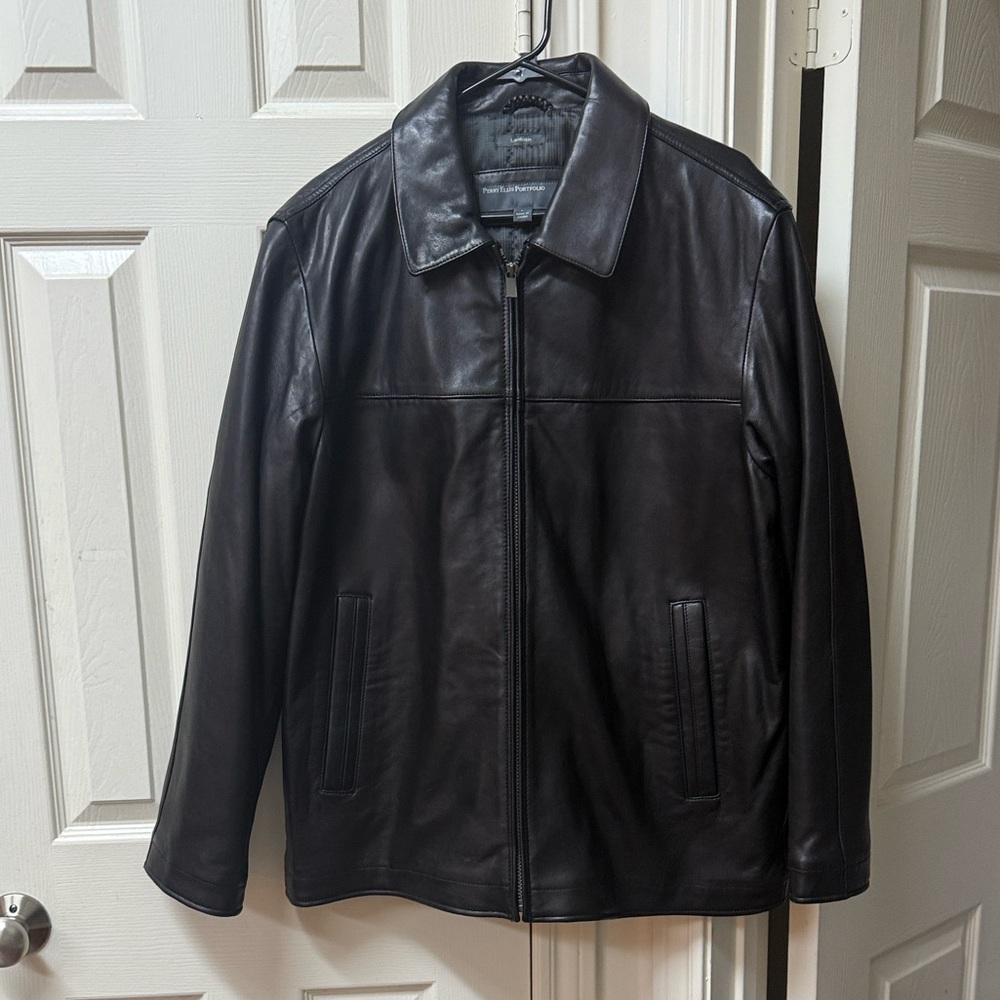 Perry Ellis Men’s Black Lambskin Jacket (Lg)—Classic Style